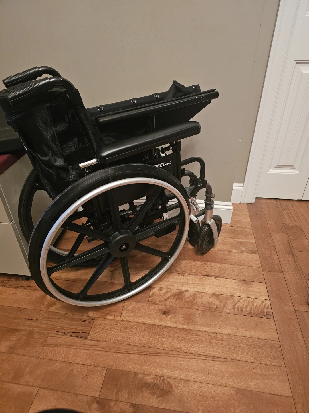 Breezy Standard Wheelchair - photo 3