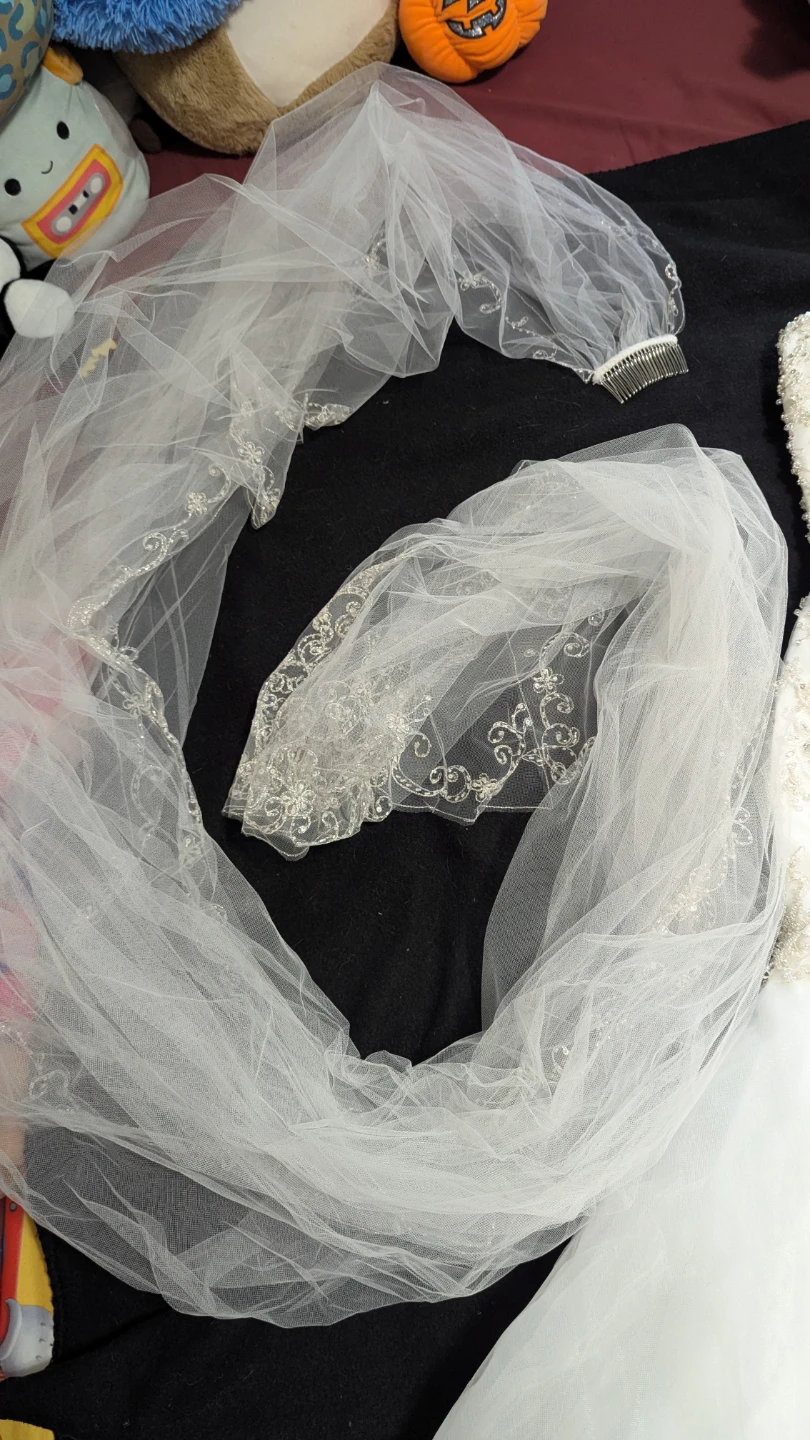 Strapless Wedding Dress with Veil - photo 4