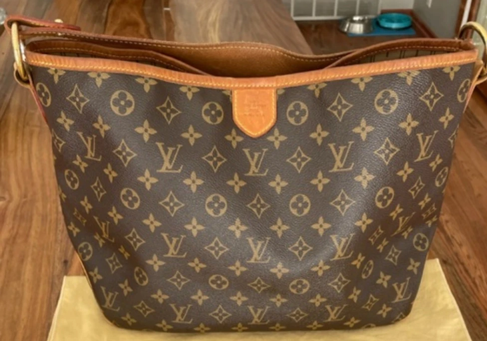 Louis Vuitton Monogram Shoulder Bag - photo 3