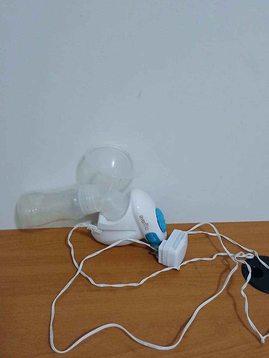 Evenflo Electric Breast Pump - photo 2