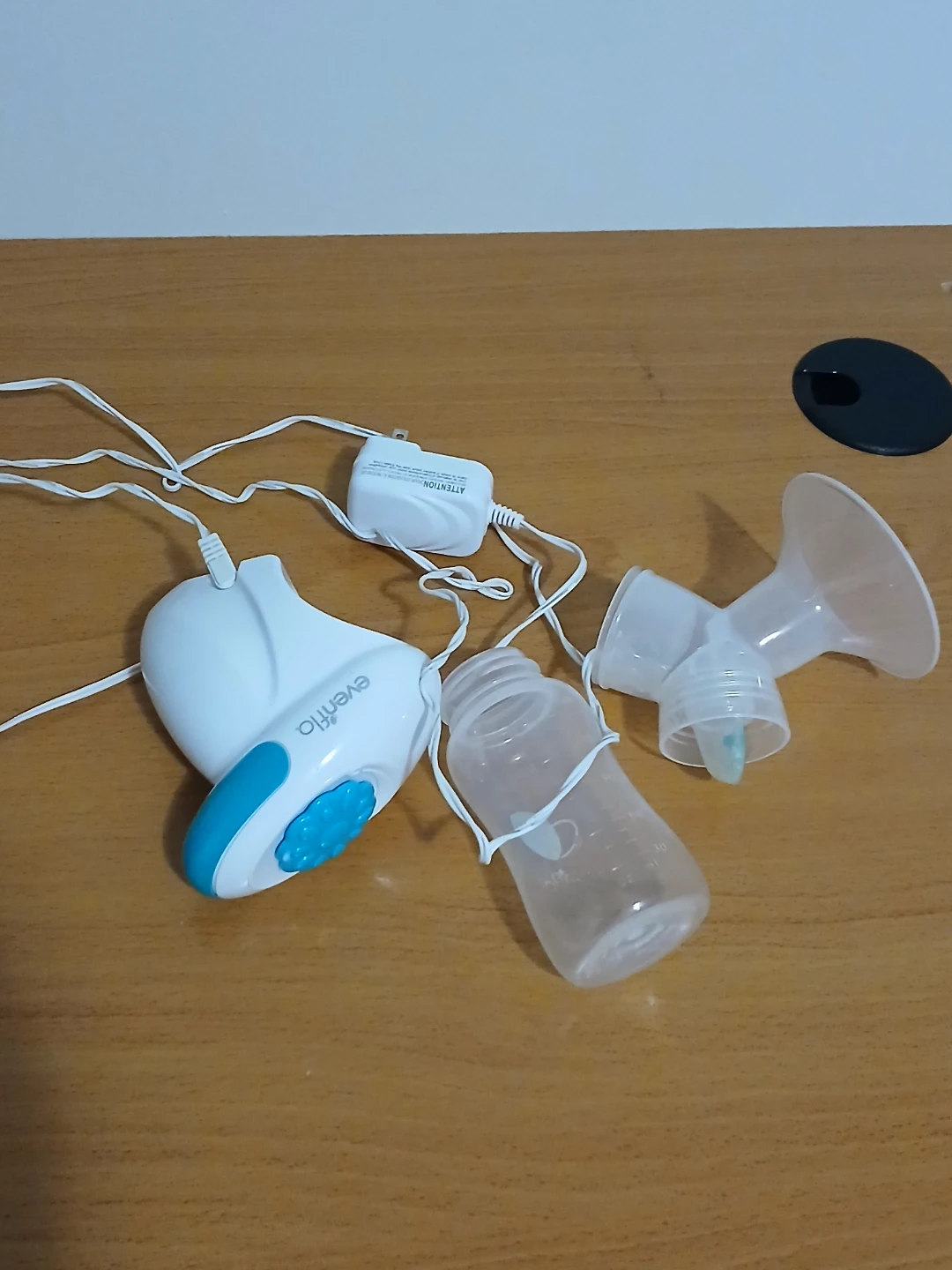 Evenflo Electric Breast Pump - photo 3