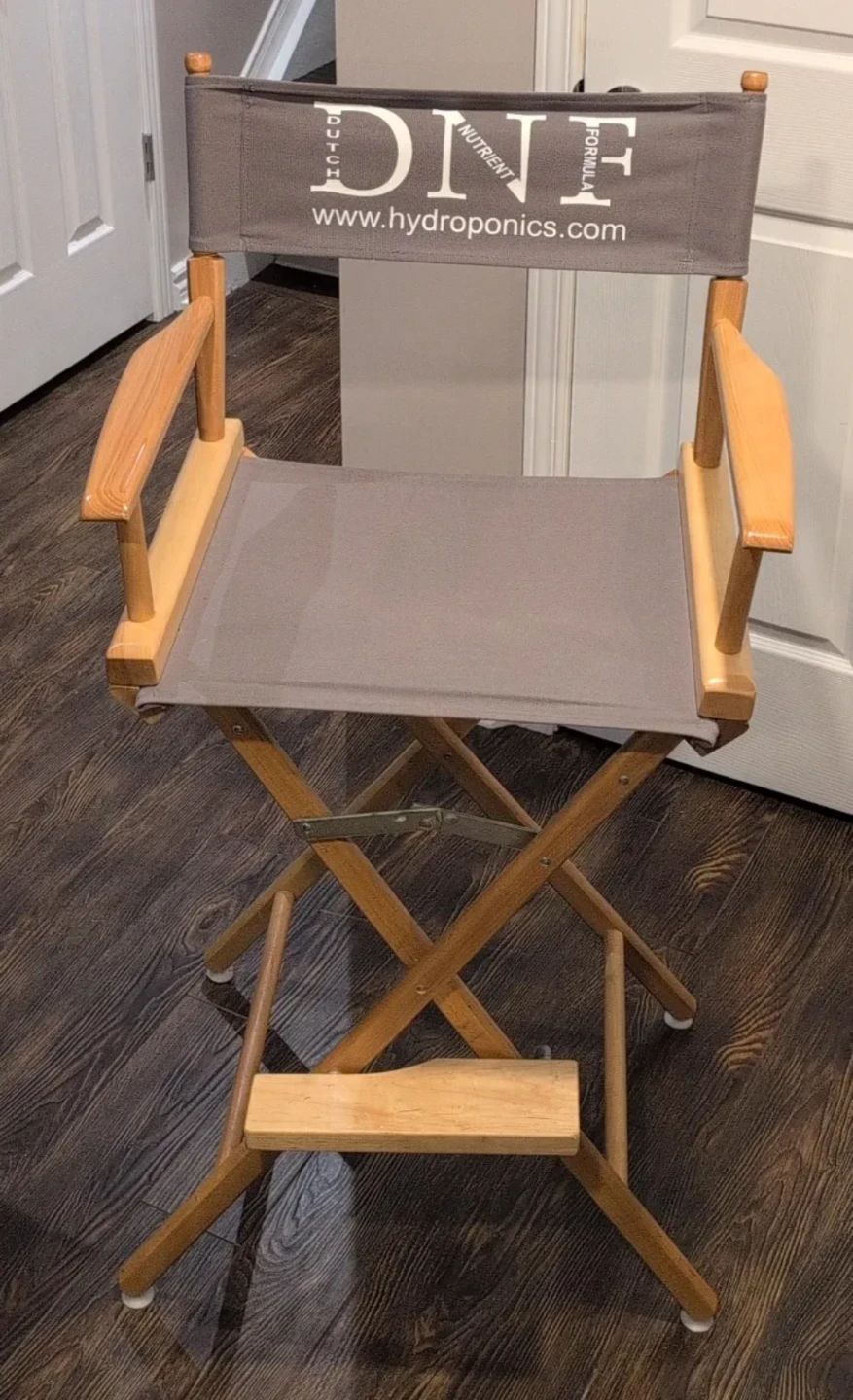 DNF Hydroponics Director's Chair