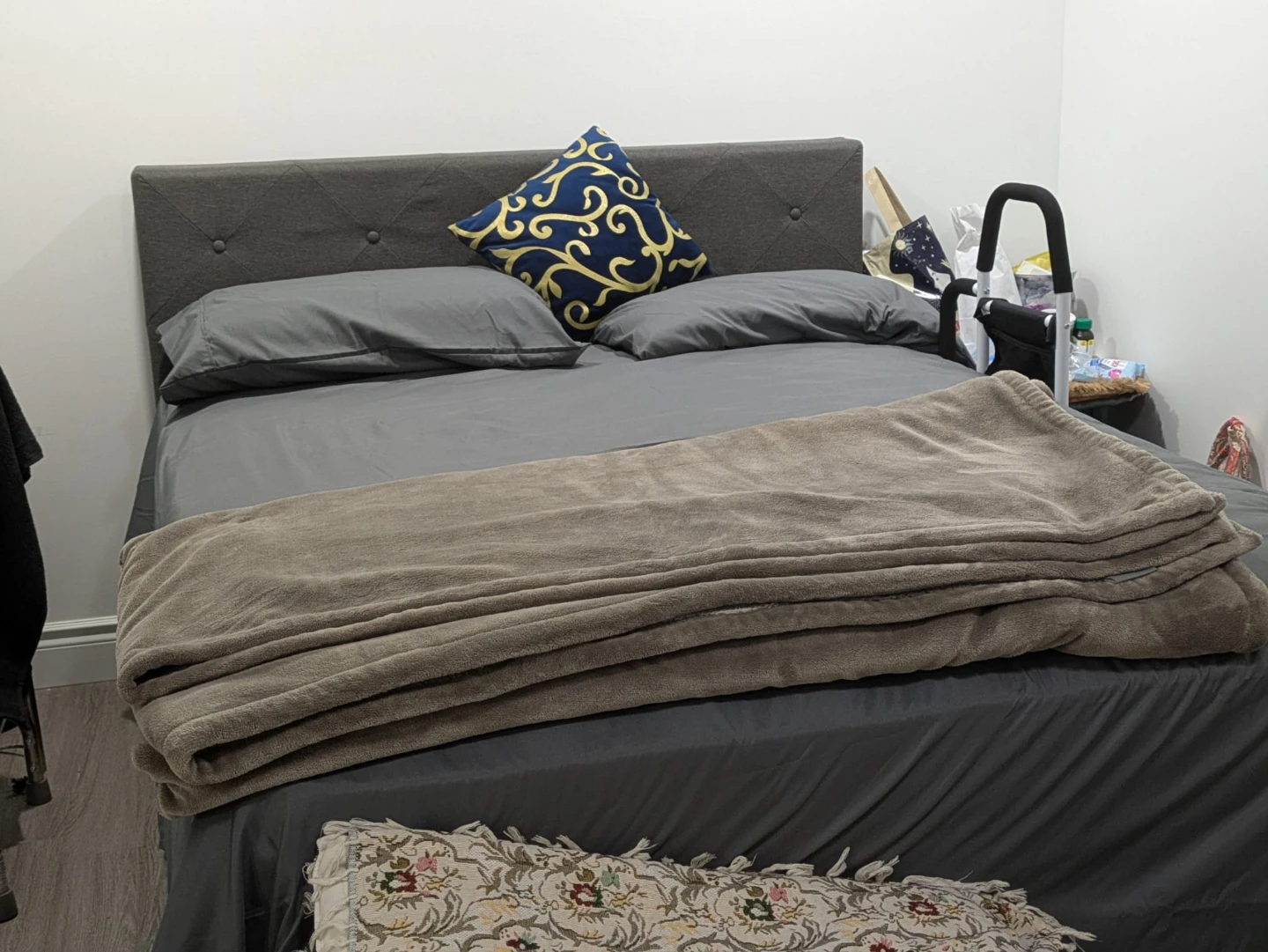 Full size bed with matress - photo 2