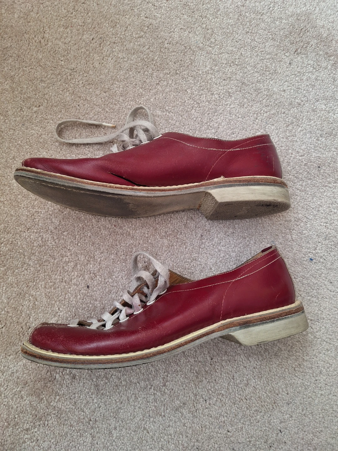 Vintage Bowling Shoes - photo 3