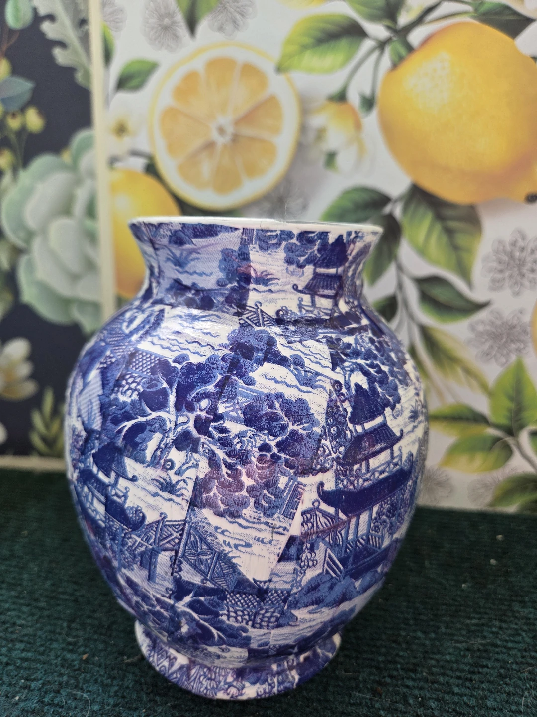 Blue and White Willow Pattern Vase - photo 4