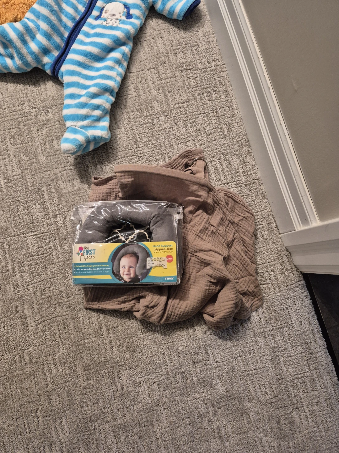Baby Boy Clothes starting at new born to 6mths - photo 3