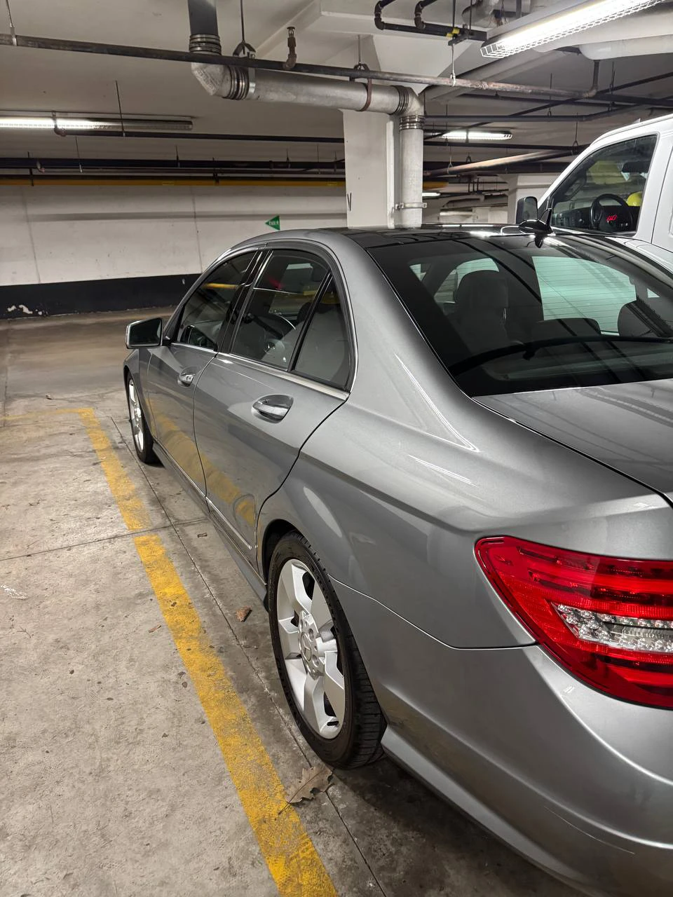 Mercedes-Benz C300 4MATIC Sedan - photo 2