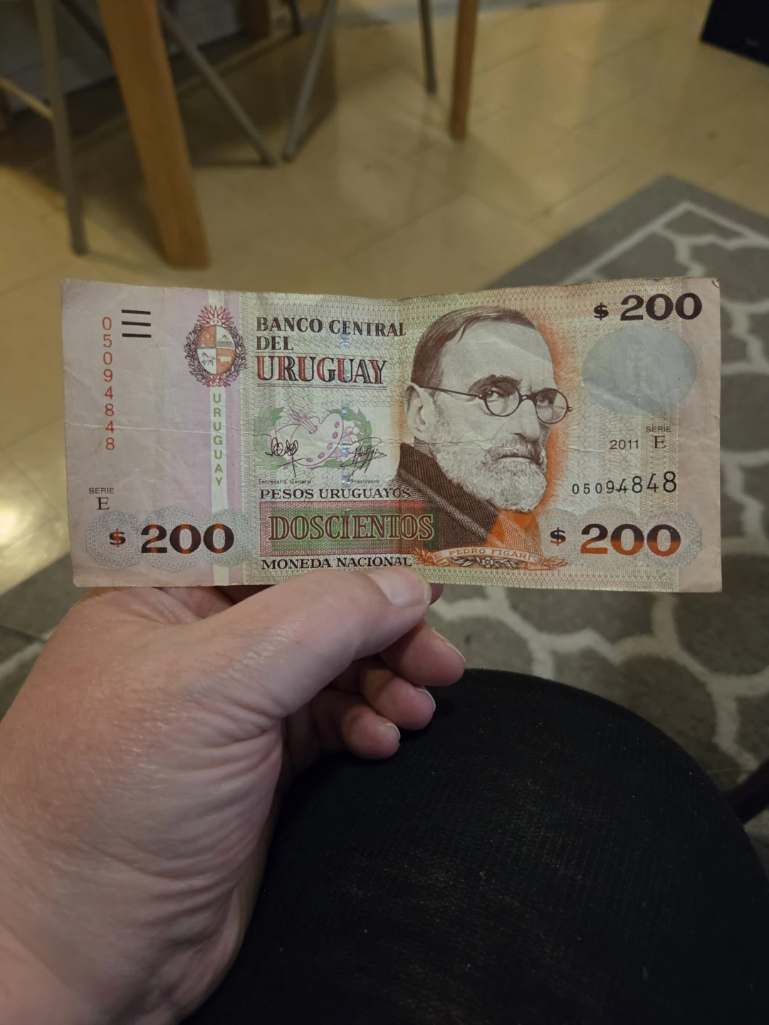 Argentina, Chile, and Uruguay Banknotes - photo 3