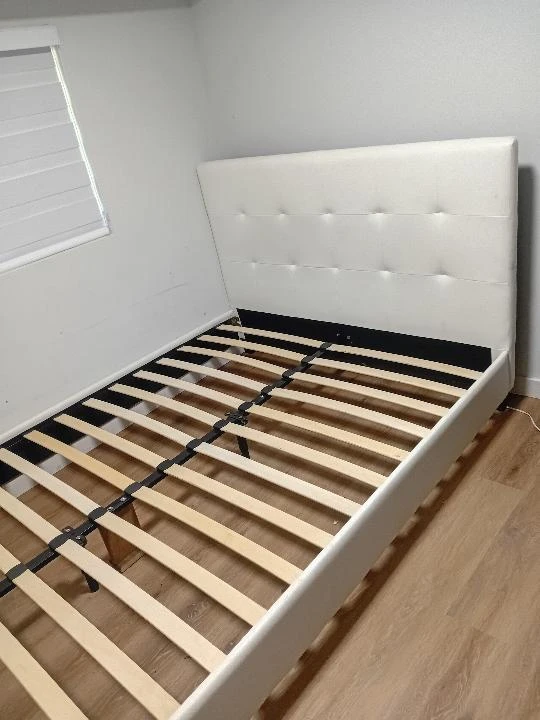 White Faux Leather Queen Bed Frame with Tufted Headboard - photo 3