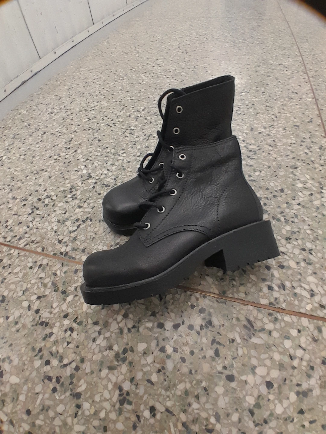 Black Lace-Up Boots Original Barney Women's Size 7.5 - photo 2