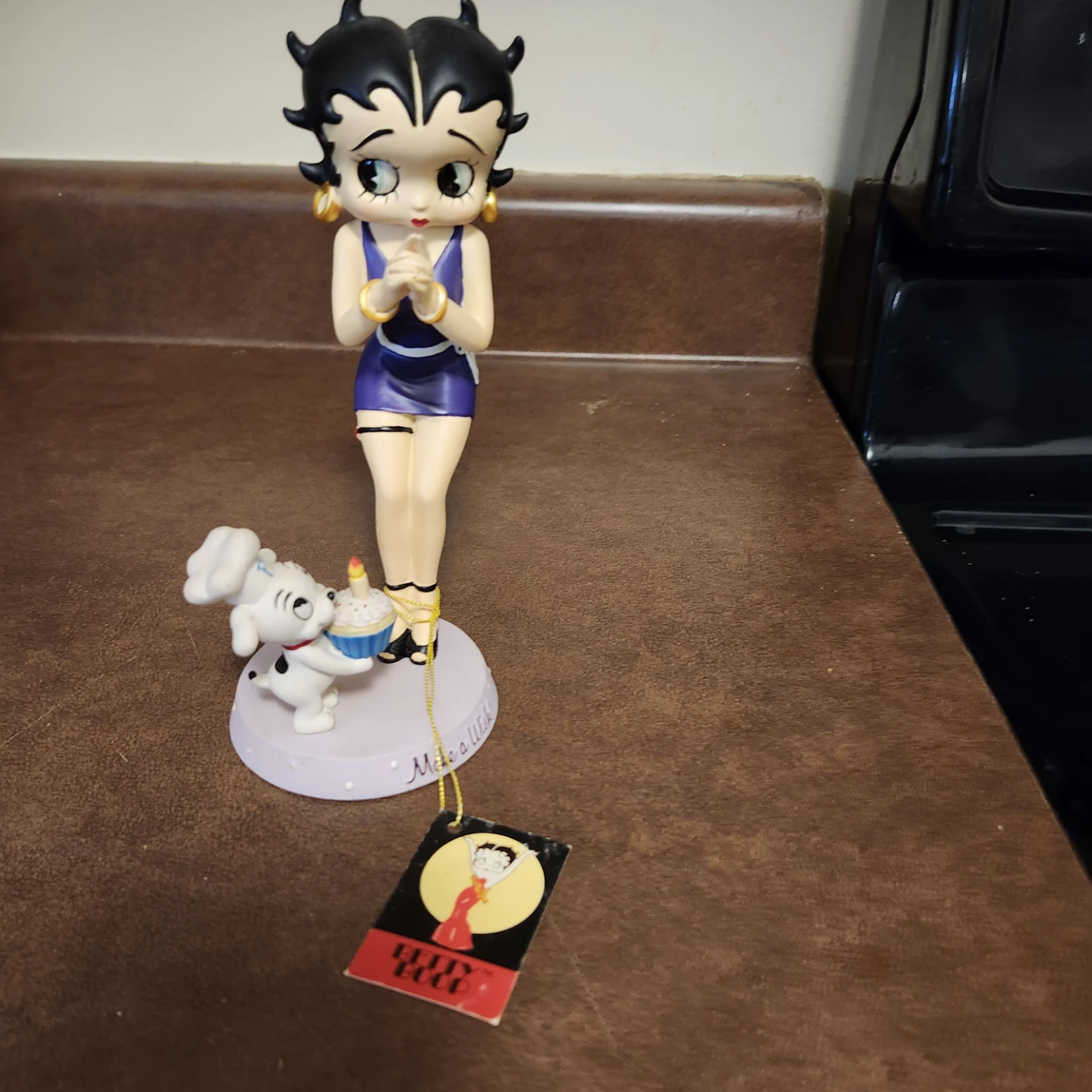 Betty Boop and Dog "Make a Wish" Figurine - photo 2