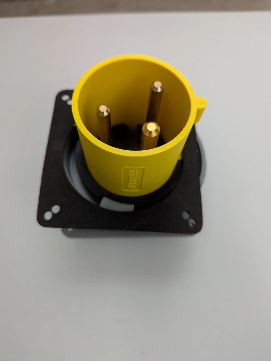 Hubbell HBL360B4W 60A 125VAC 2 Pole 3 Wire Grounding Inlet - photo 2