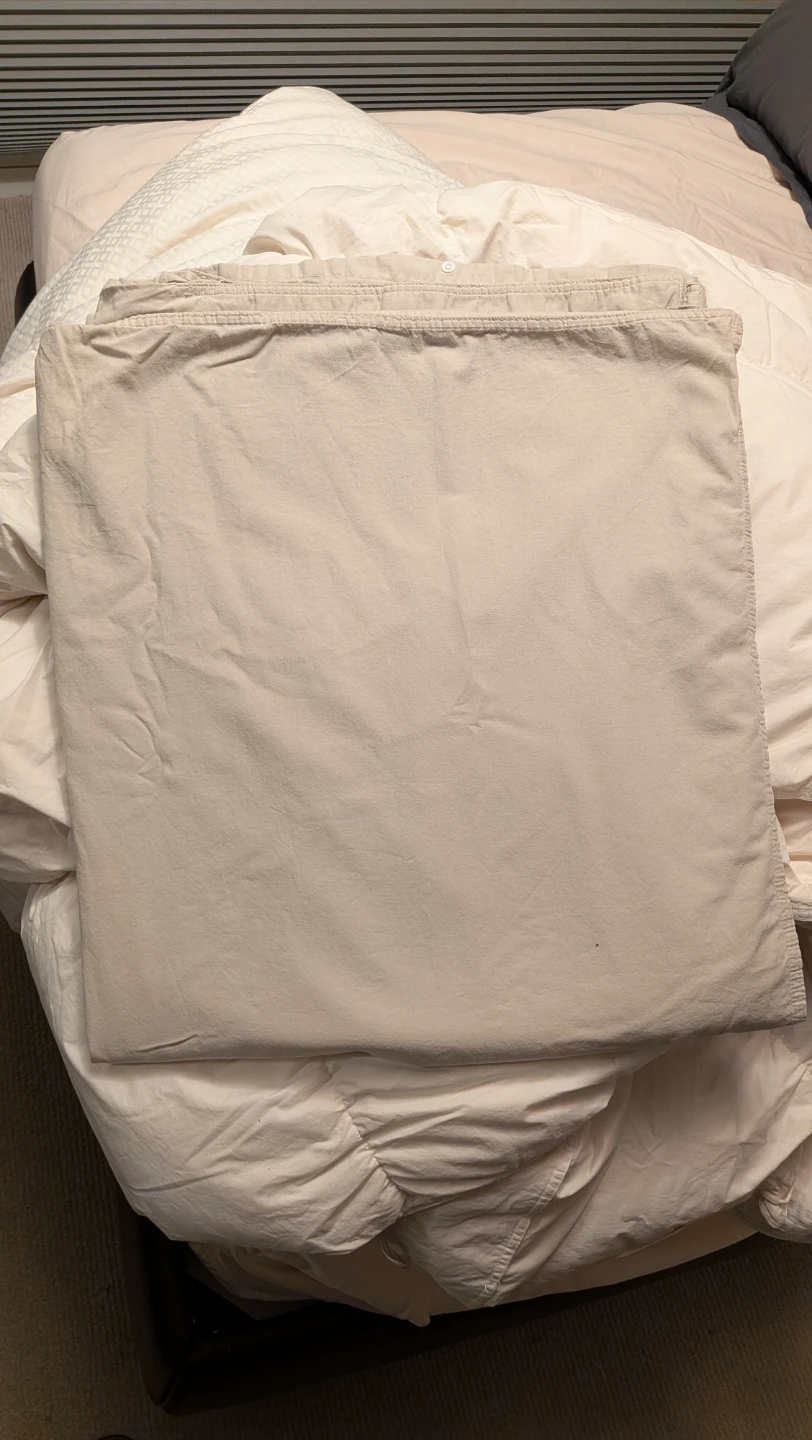IKEA FJÄLLARNIKA Extra Warm Duvet & Cover, 2 ROSENSKÄRM Pillows - photo 4