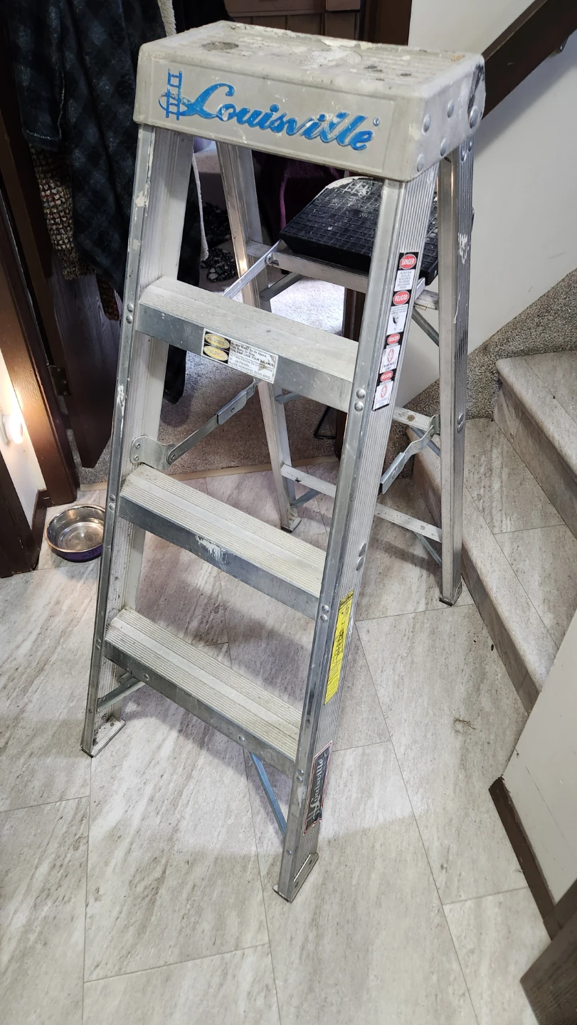 Louisville Step Stool Ladder 4ft Heavyduty Aluminum
