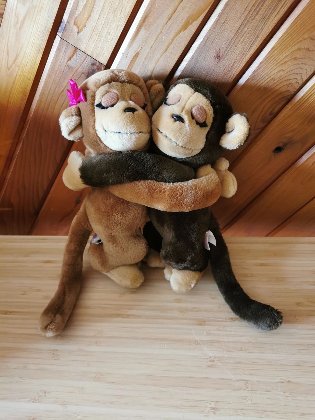 Vintage Dakin 1975 Hugging Monkeys Plush Pair