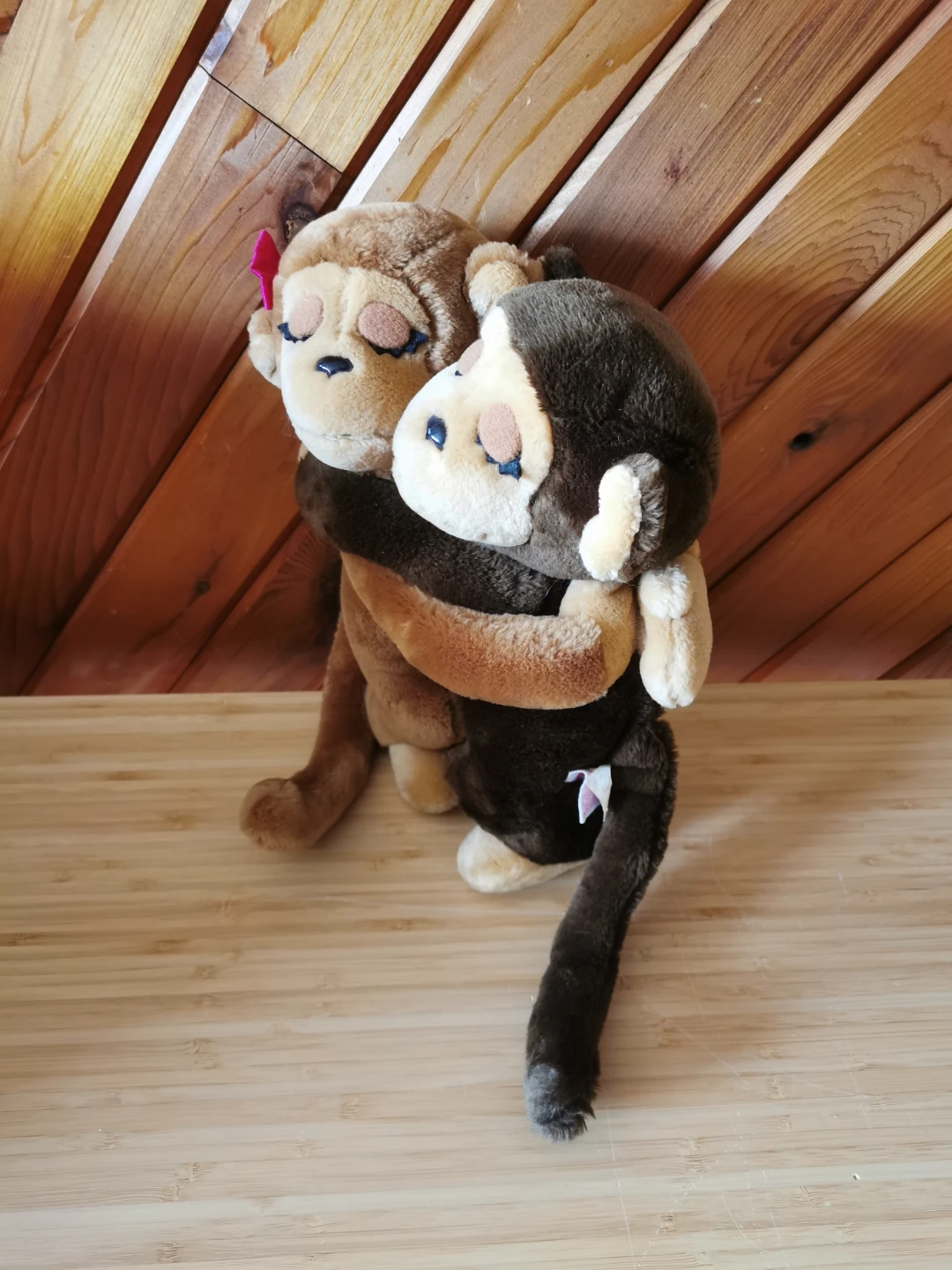 Vintage Dakin 1975 Hugging Monkeys Plush Pair - photo 3