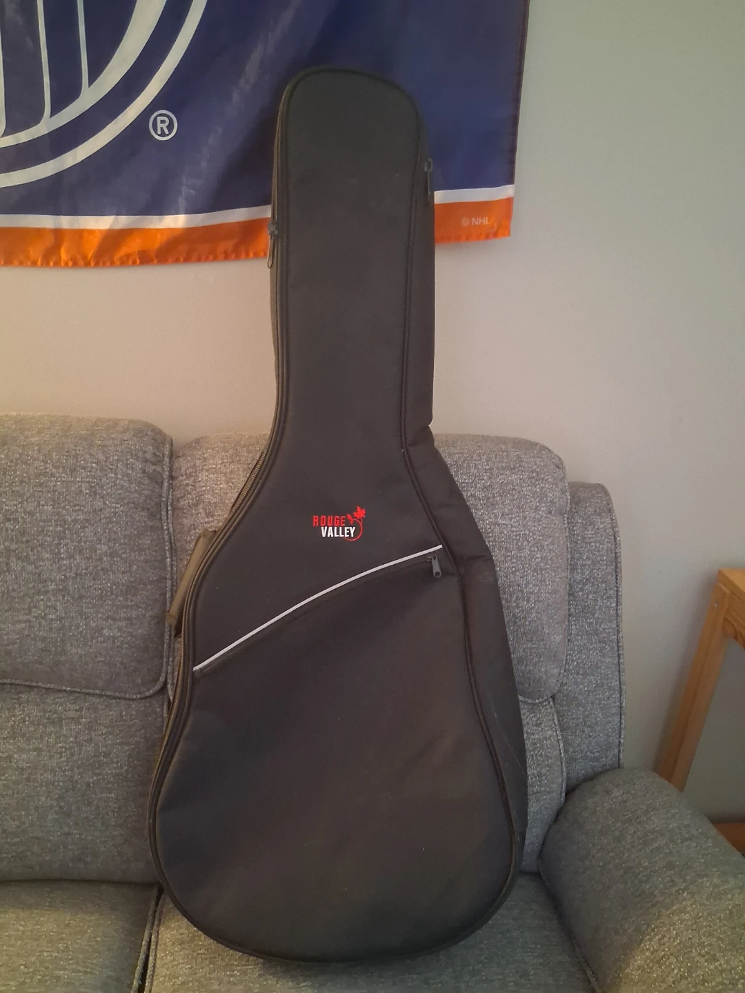 Lado Hawk Series acoustic with accessories - photo 4