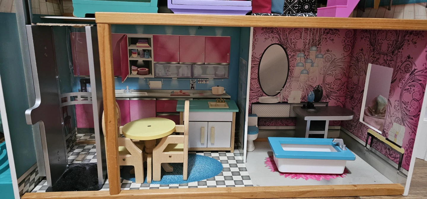 Dollhouse with Furniture - photo 2