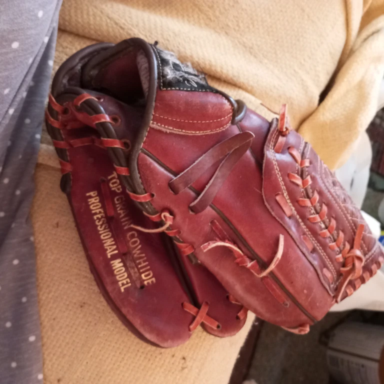 Cambridge "Professional Model" Baseball Glove