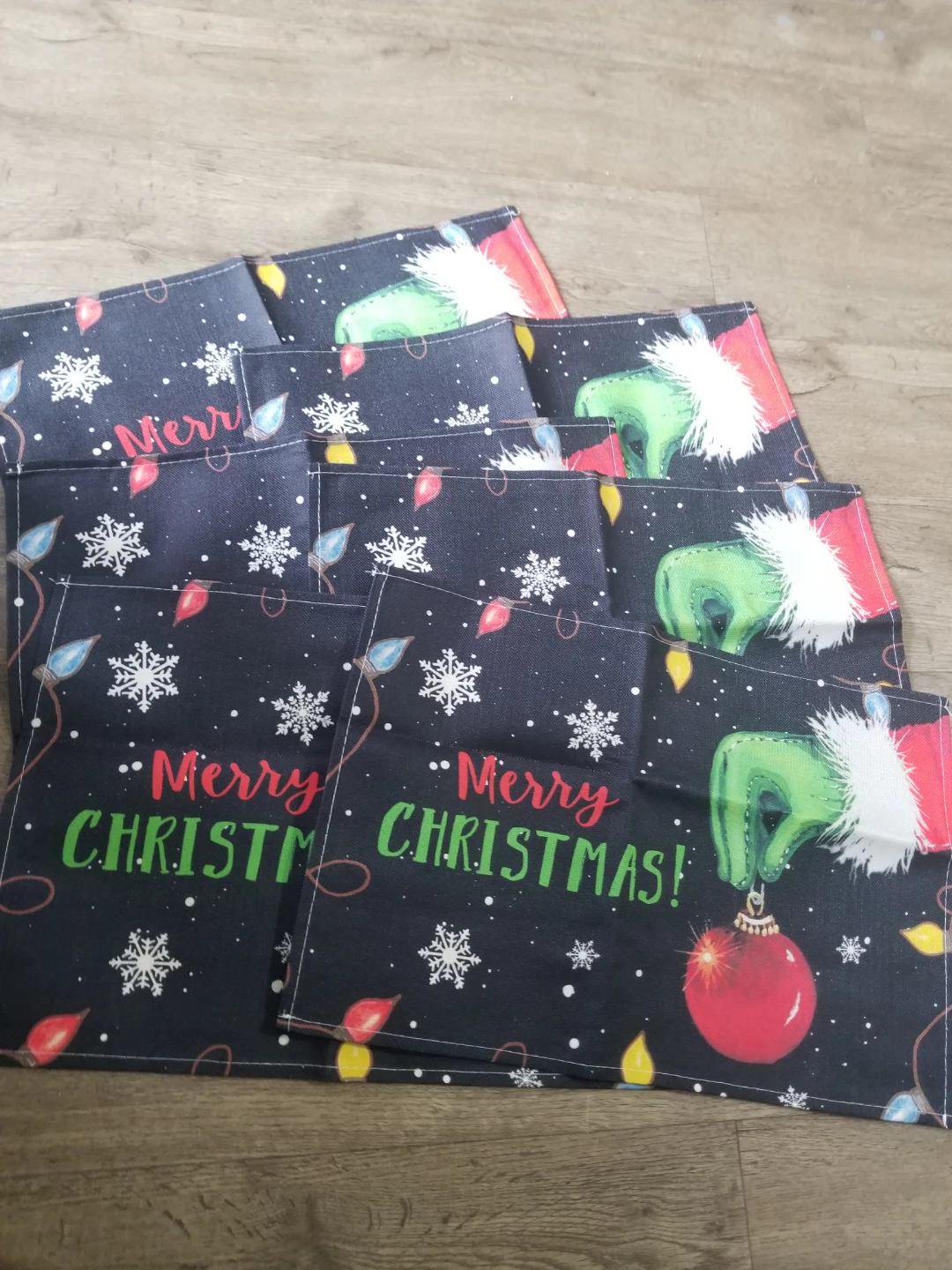 Set of 6 Grinch "Merry Christmas" Placemats