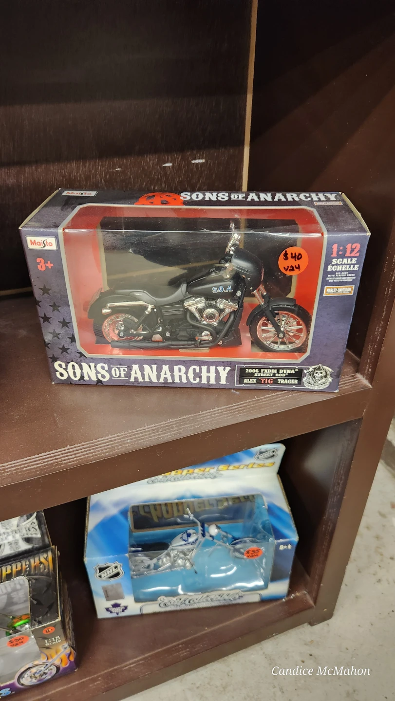 Harley Models BRAND NEW IN BOX - photo 3