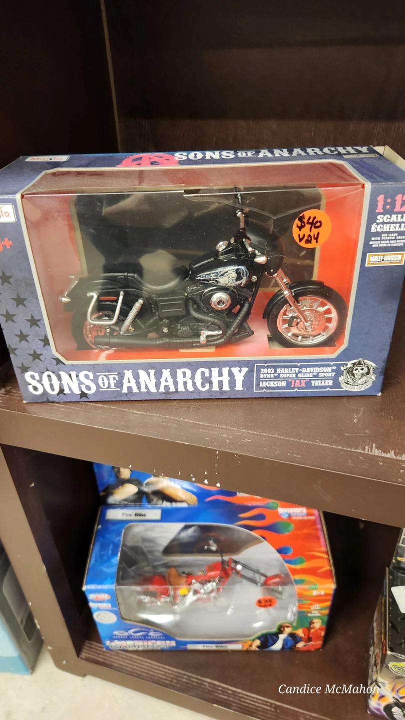 Harley Models BRAND NEW IN BOX - photo 4