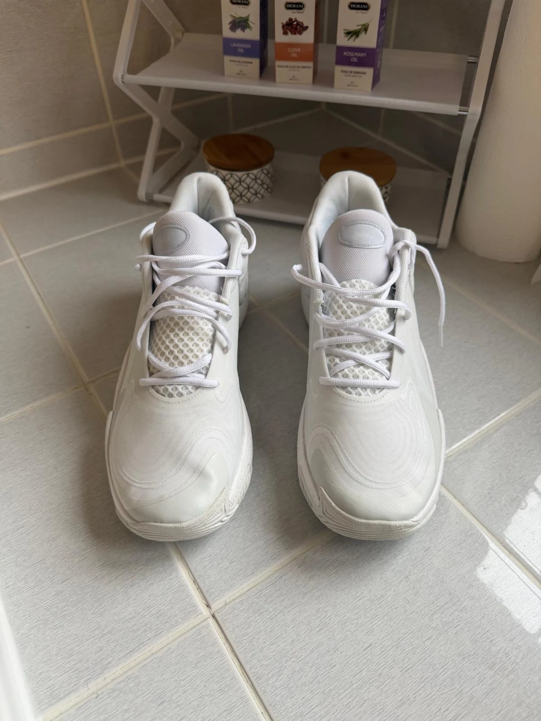 Under Armour White Basketball Shoes Men's 13