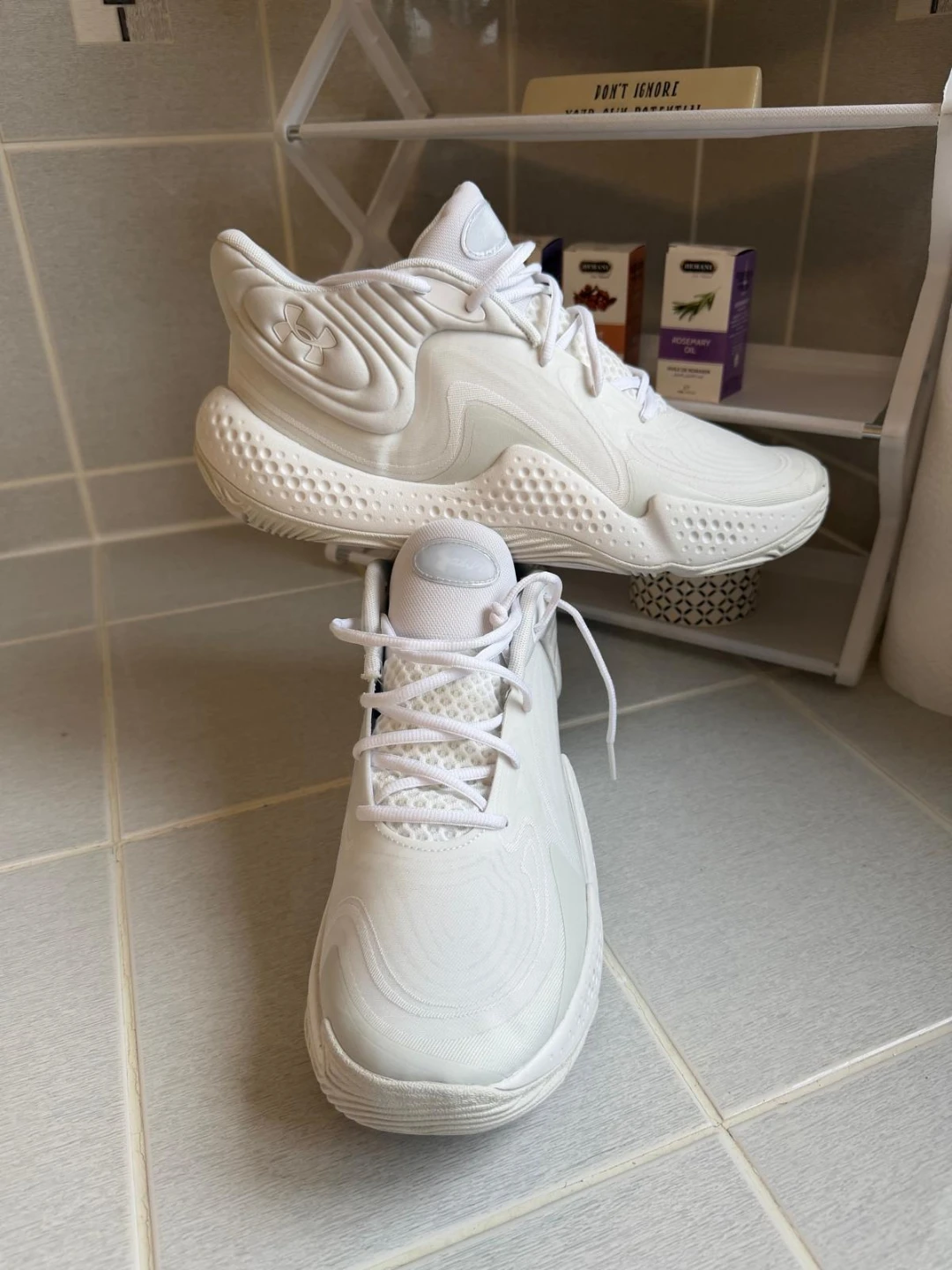 Under Armour White Basketball Shoes Men's 13 - photo 2