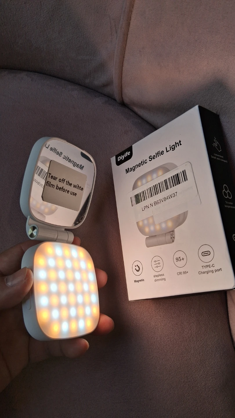 Selfie Light Mirror for make up selfie or phone stand - photo 5