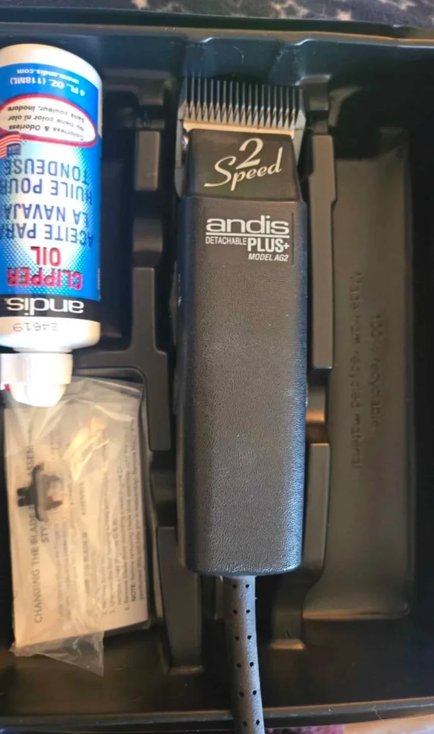 Andis Detachable Plus AG2 2-Speed Clipper with UltraEdge Blades - photo 3
