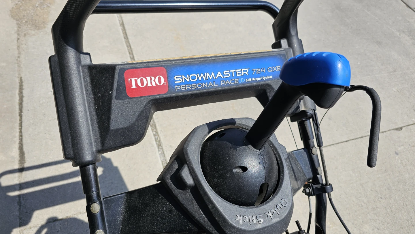 Toro SnowMaster 724 OXE Snow Blower - photo 2