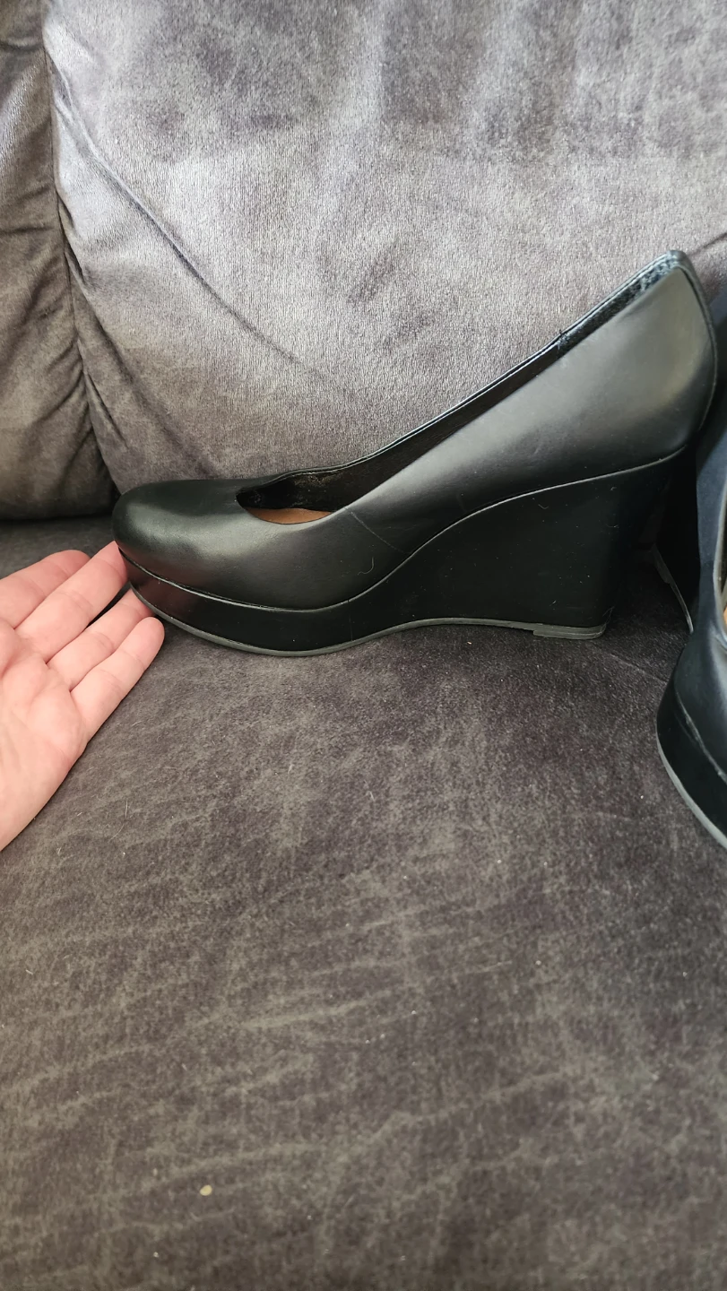 ALDO Black Wedge Heels - Women's Size 8 - photo 2