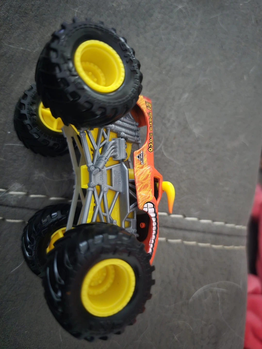 Hot Wheels Monster Truck El Toro Loco