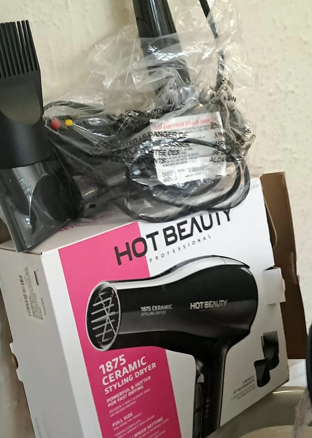 Hot Beauty Professional 1875 Ceramic Styling Dryer - photo 2