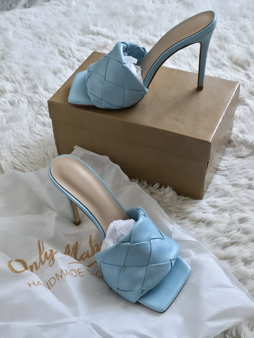 ​*Brand New* Onlymaker Baby Blue Woven Mules heels - Size 6