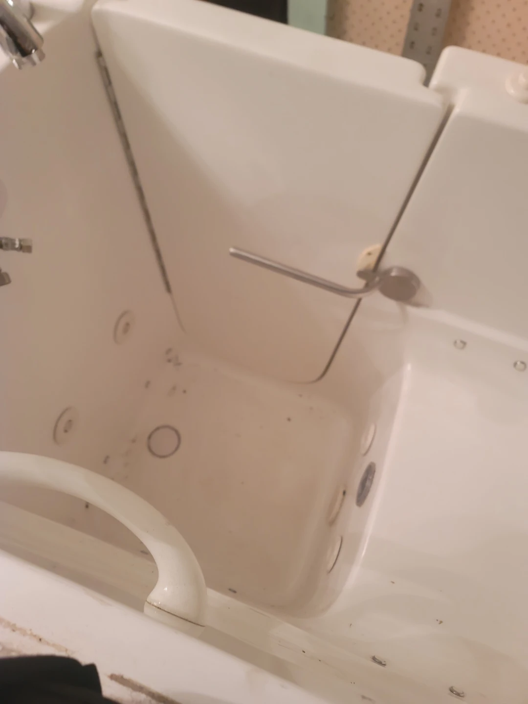 Walk-in Bathtub - photo 5