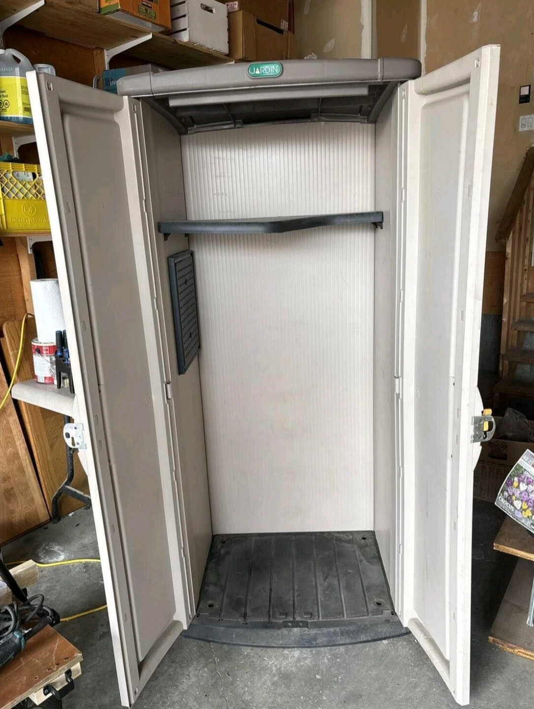 Jardin Outdoor Storage Cabinet