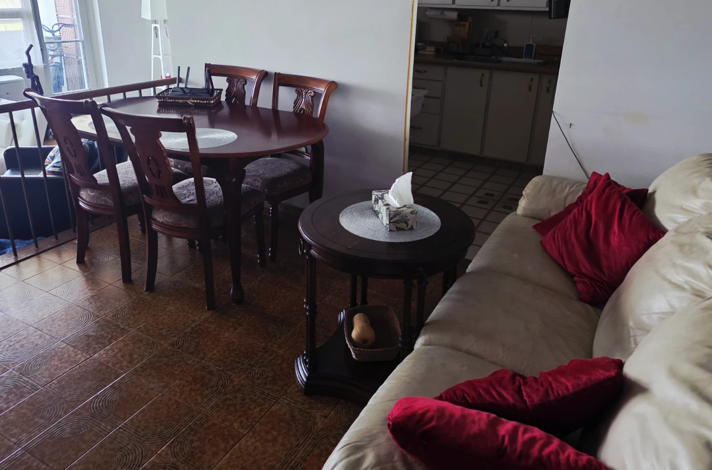Dining Table with 4 Chairs - photo 2