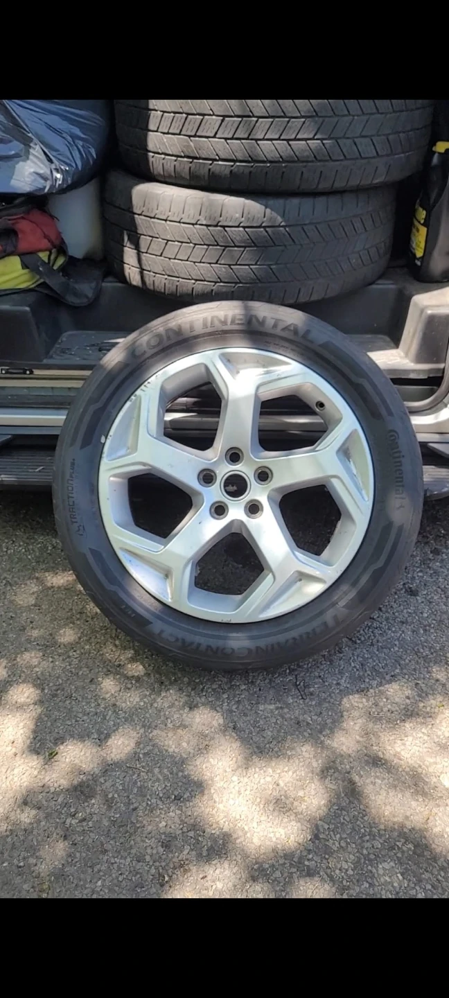 20 -inch Rims Continental Tire and Land Rover Wheels Set - photo 3