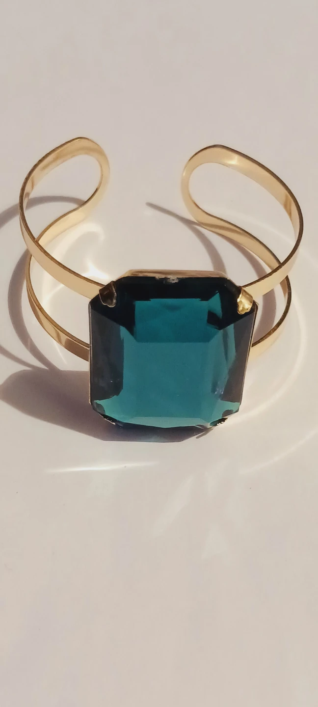 New !! Gold-tone cuff bracelet with teal emerald-cut stone - photo 3