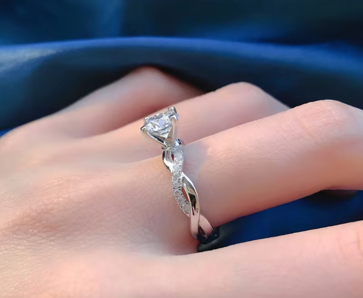Exquisite Four Prong Round Cubic Zirconia Ring - photo 2