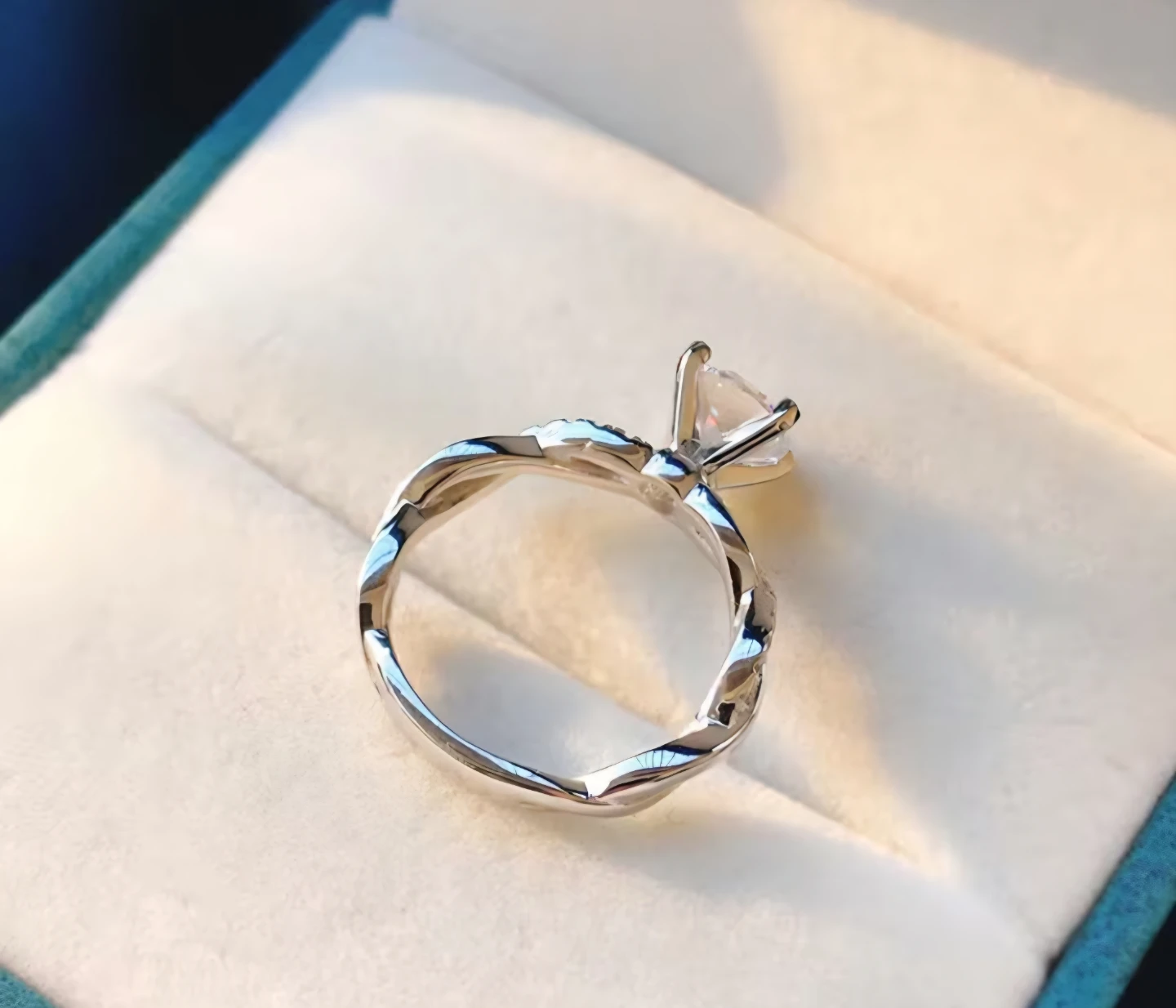 Exquisite Four Prong Round Cubic Zirconia Ring - photo 3