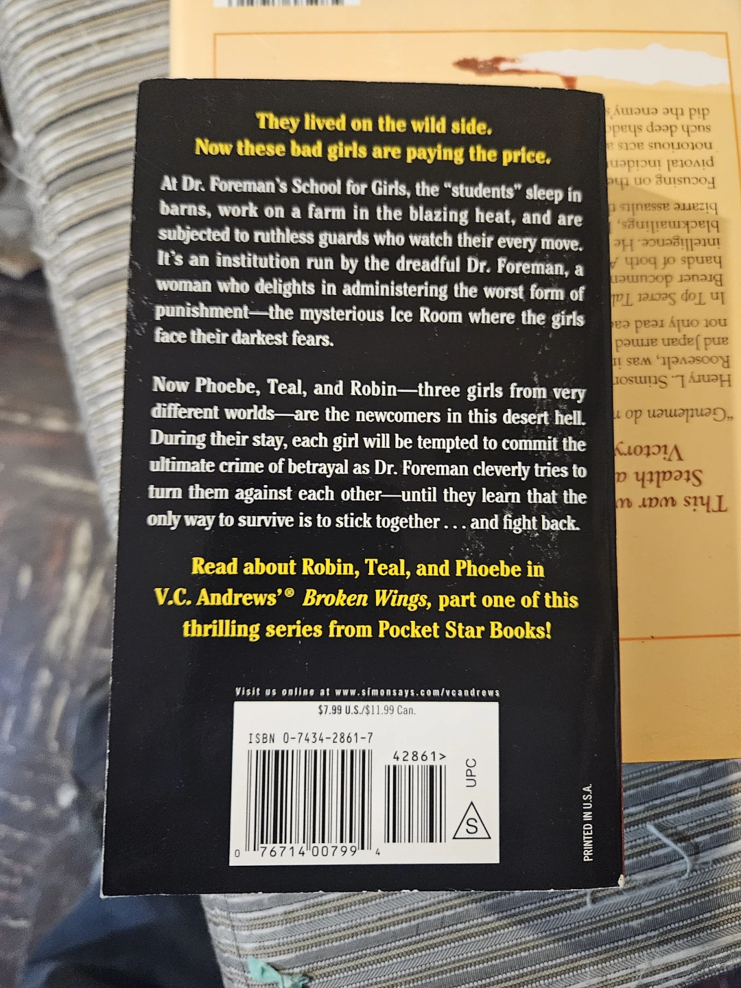 V.C. Andrews Midnight Flight Paperback Book - photo 3