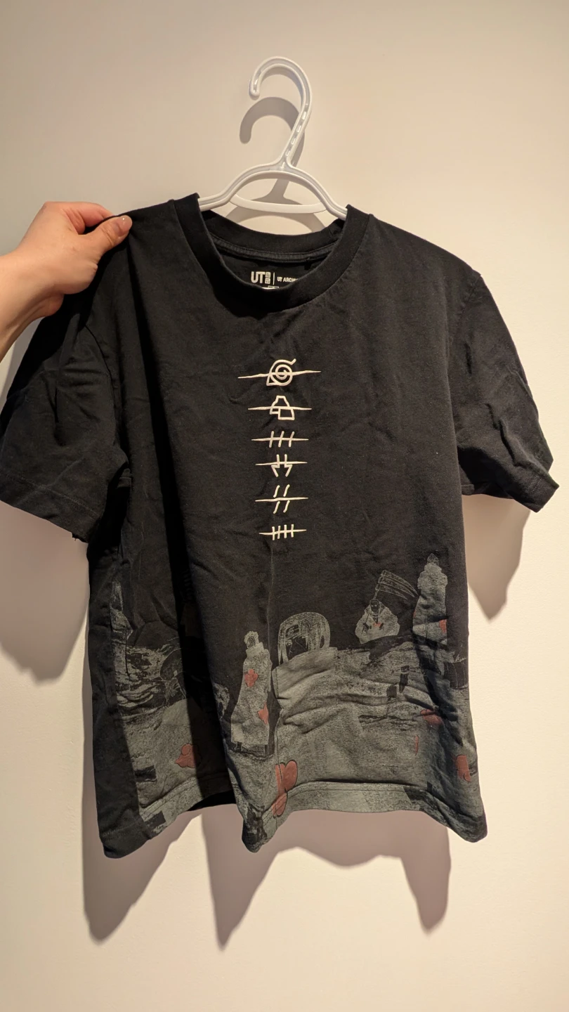 UNIQLO Naruto T-Shirt - Size M