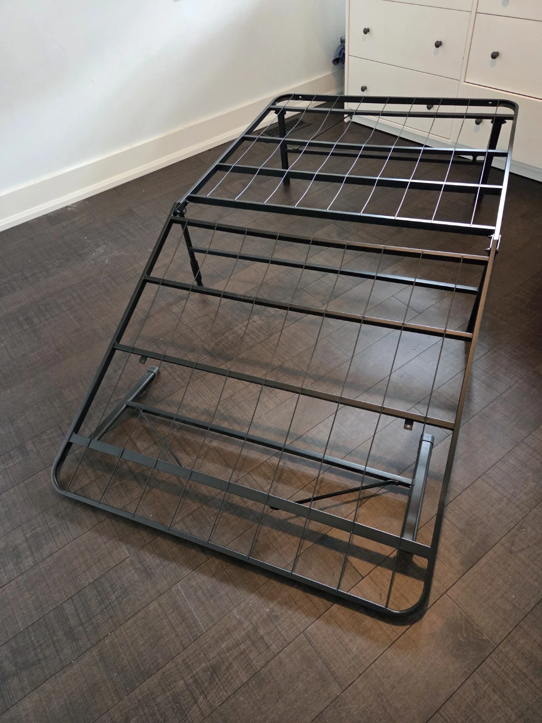 Metal Bed Frame (Twin size)