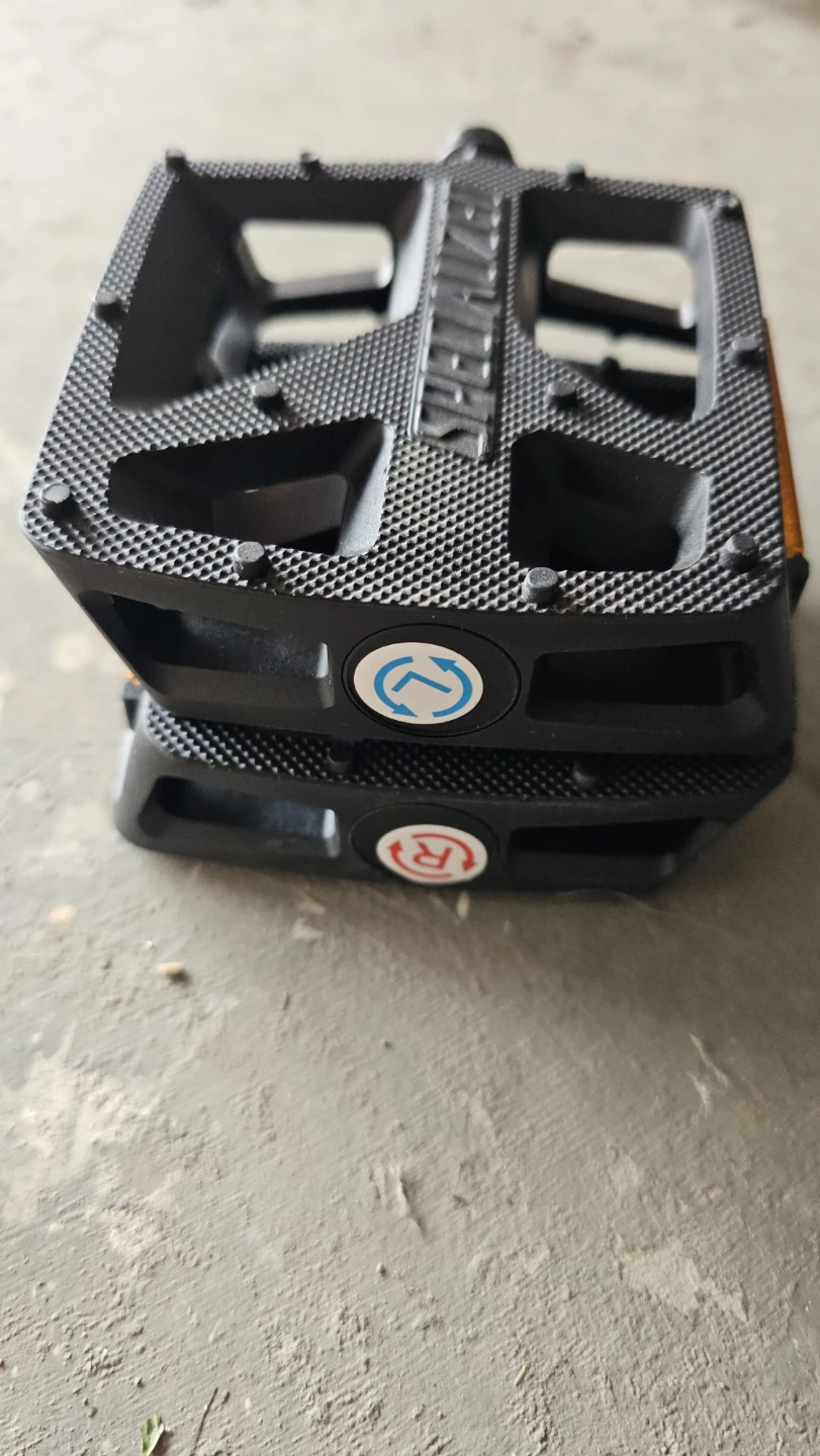 Specialized Bicycle Pedals - Black - photo 2