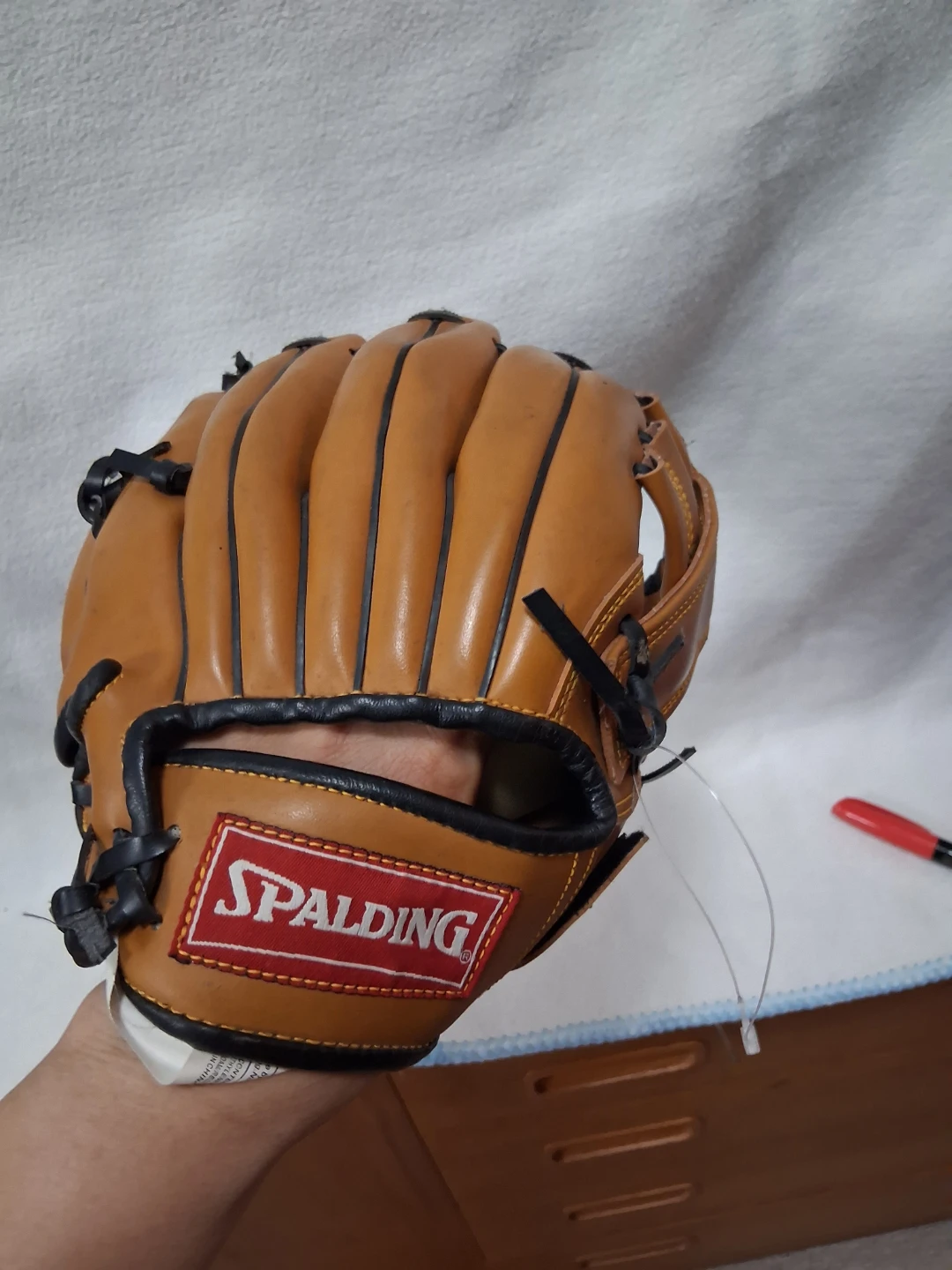 Spalding T-Ball World Baseball Glove 9 1/2 Inch