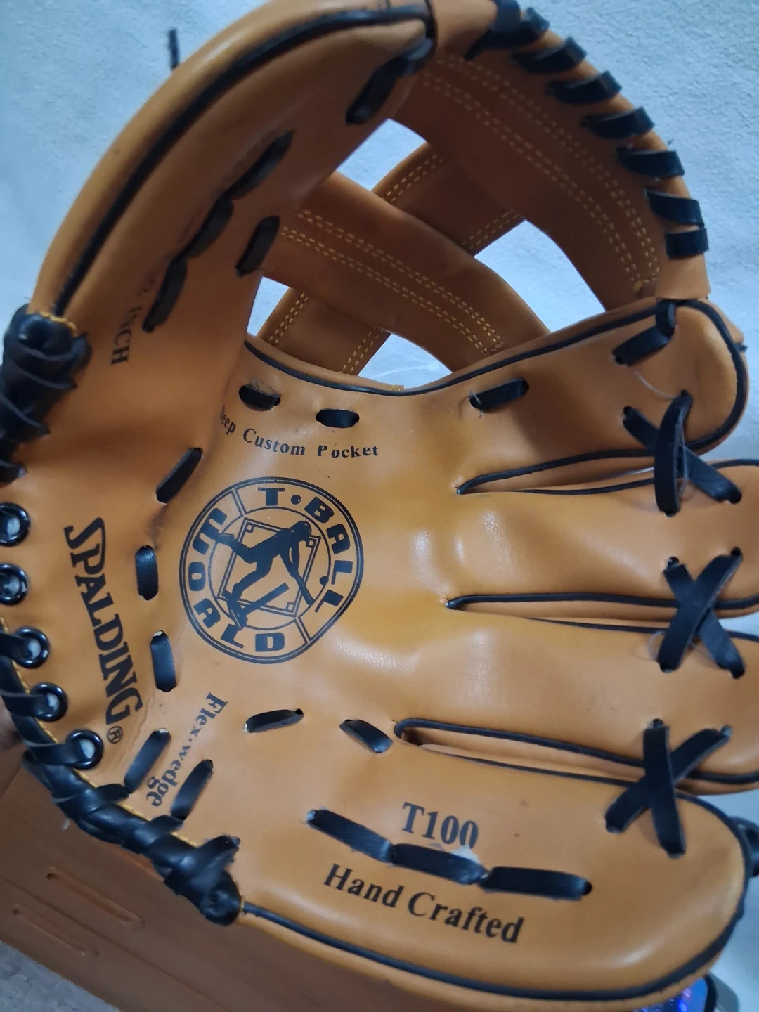 Spalding T-Ball World Baseball Glove 9 1/2 Inch - photo 4