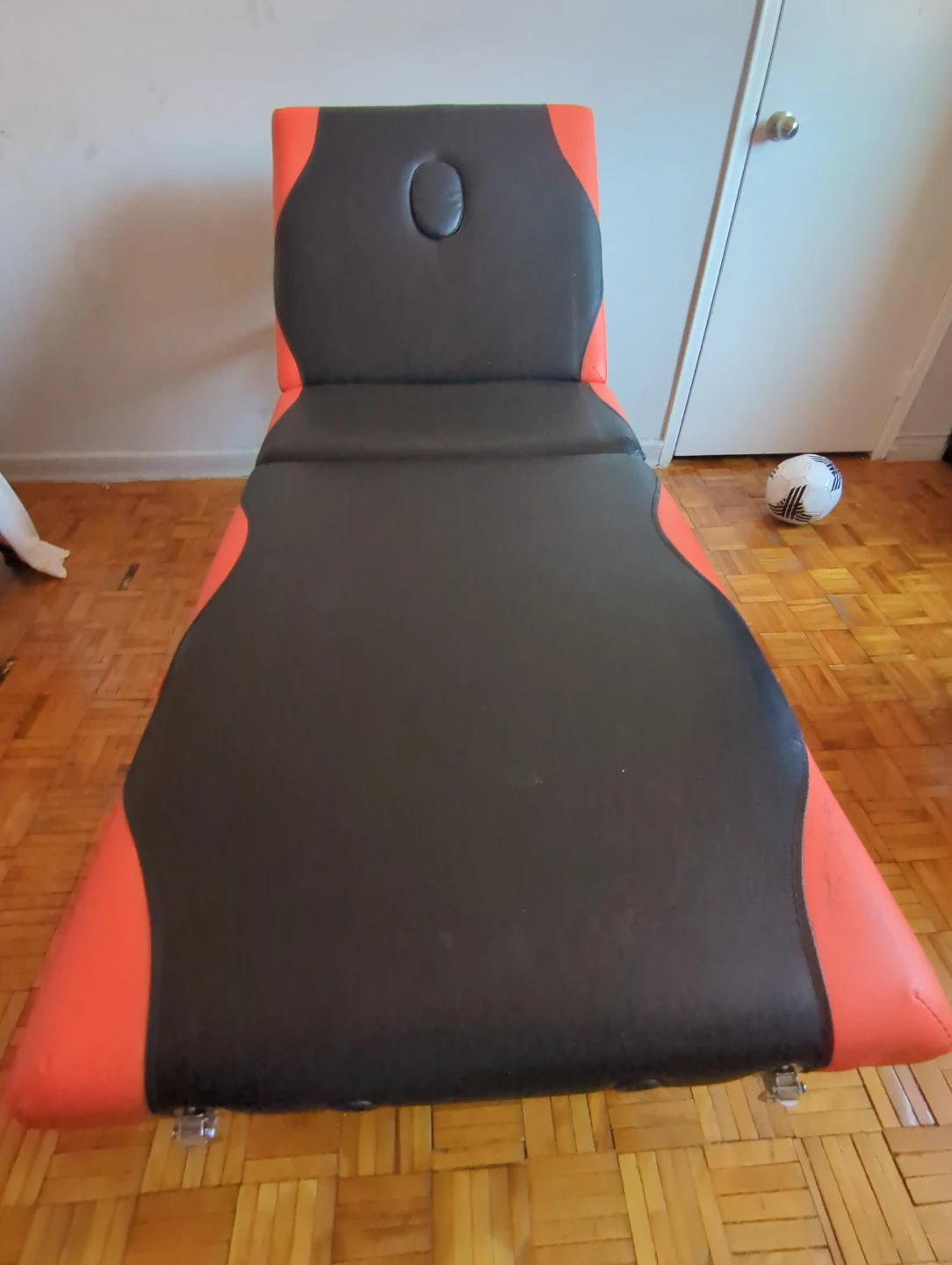 Massage Table - photo 2