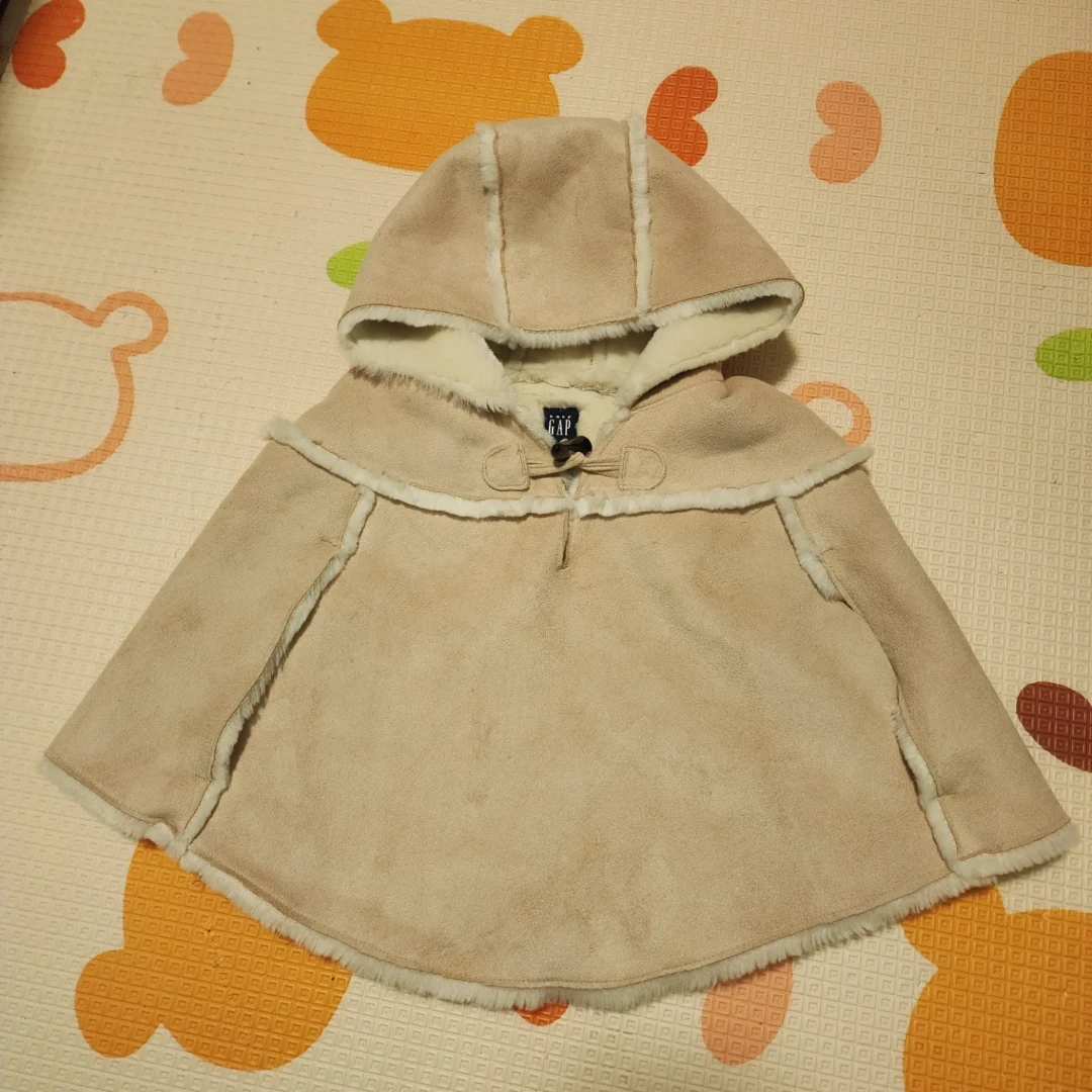 Baby Gap Toddler Cape S/M Beige Suede Sherpa Lined Hooded Duffle